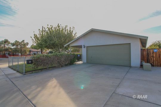 241 South Gateway Boulevard Ridgecrest, CA 93555 - Photo 3 of 34 Gallery Image 3