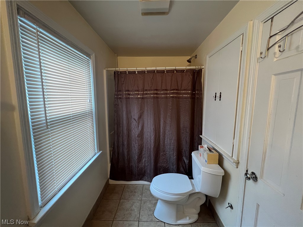 2462 White Road Cleveland, OH 44118 - Photo 14 of 23 Gallery Image 14
