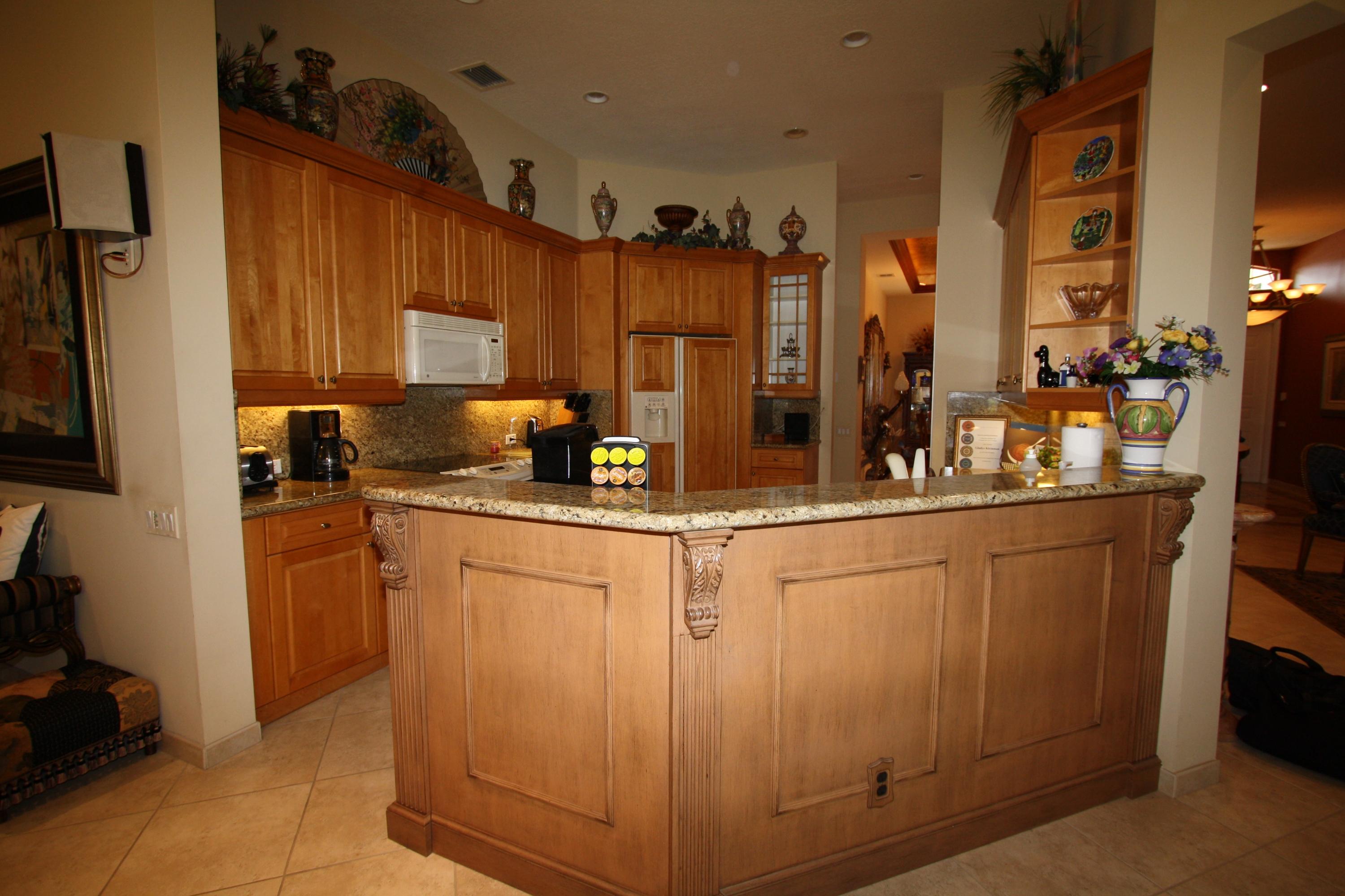 6581 Garde Road Boynton Beach, FL 33472 - Photo 3 of 31 Kitchen