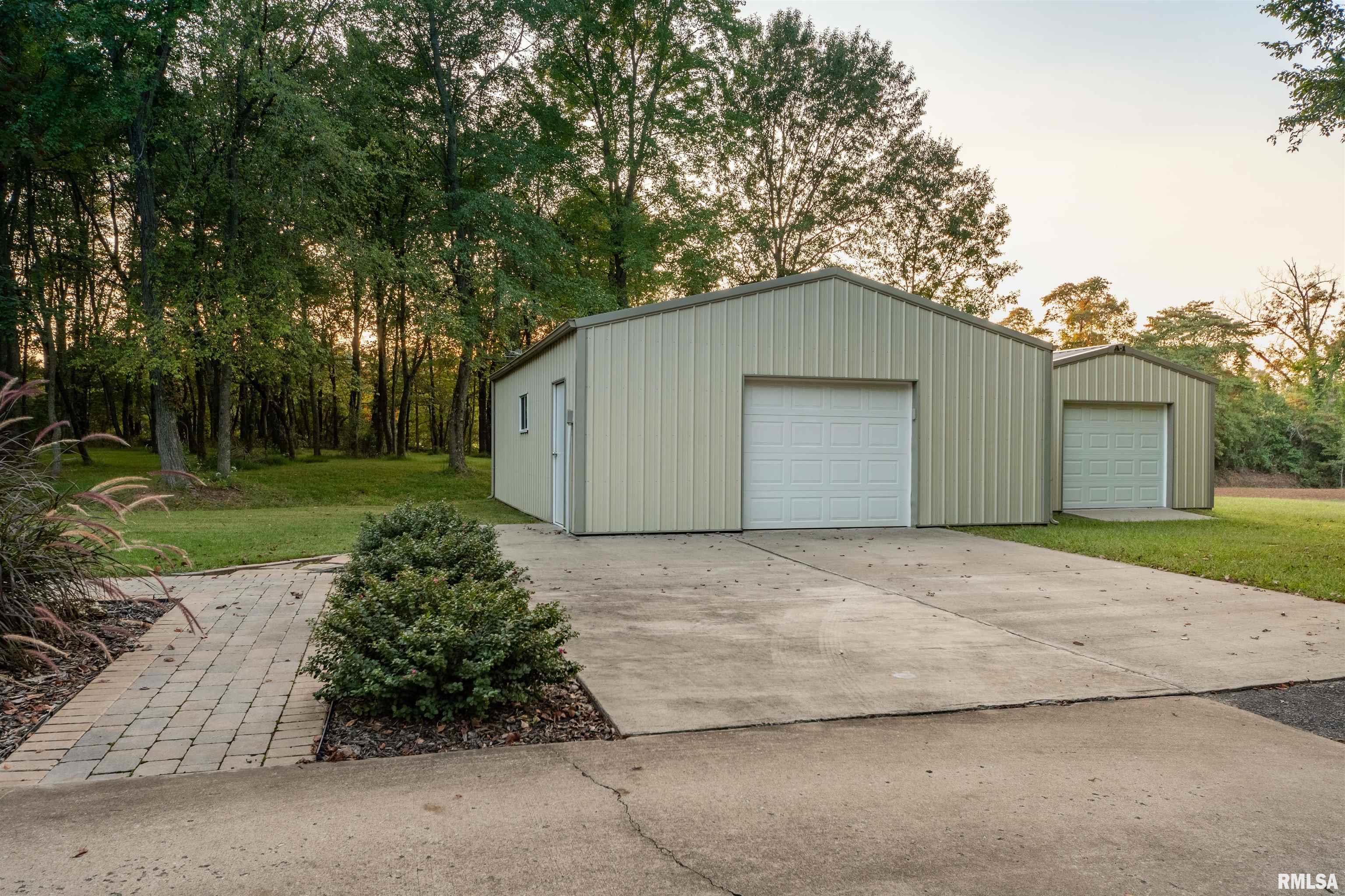 12255 Binkley Road Marion, IL 62959 - Photo 6 of 43