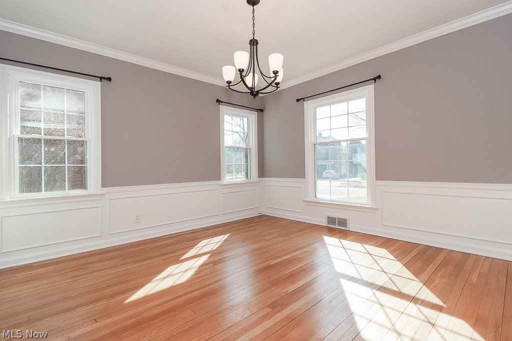 2623 Fenwick Road Cleveland, OH 44118 - Photo 9 of 34 Gallery Image 9