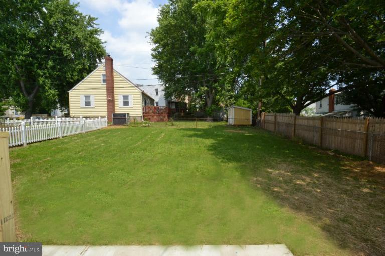 5717 Onnen Road Baltimore, MD 21206 - Photo 19 of 30 Exterior (Rear)