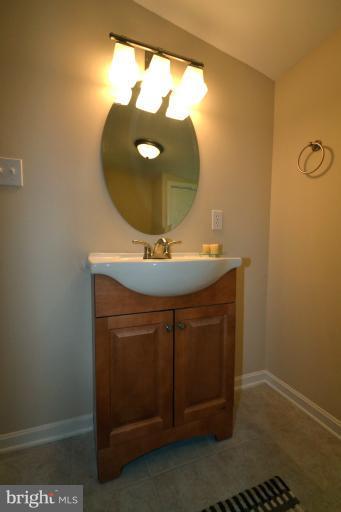 5717 Onnen Road Baltimore, MD 21206 - Photo 27 of 30 Bath