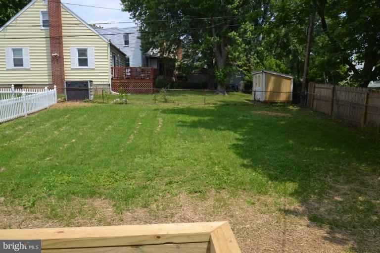 5717 Onnen Road Baltimore, MD 21206 - Photo 4 of 30 Exterior (Rear)