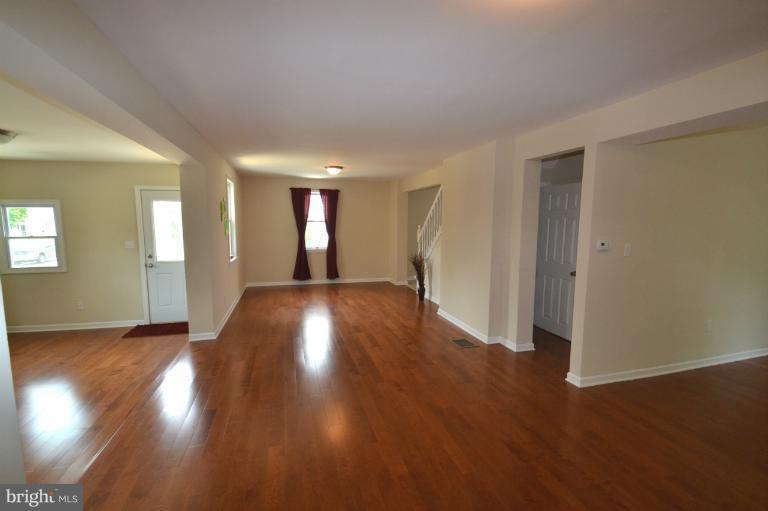 5717 Onnen Road Baltimore, MD 21206 - Photo 10 of 30 Interior (General)