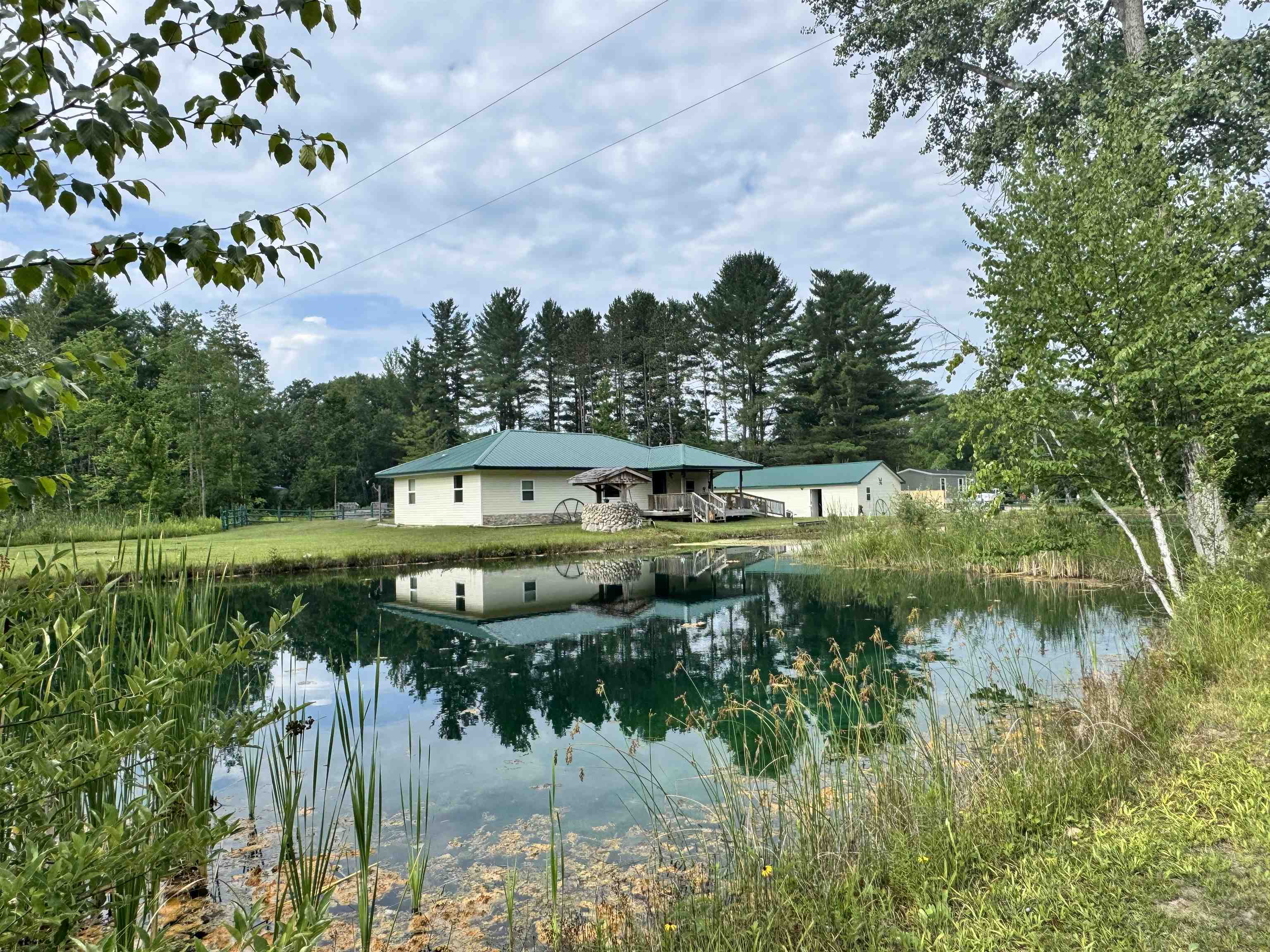 3921 Pratt Lake Road Gladwin, MI 48624 - Photo 3 of 37