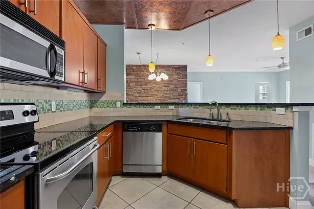 $1,750 | 2208 Walden Park Drive, Savannah, GA 31410