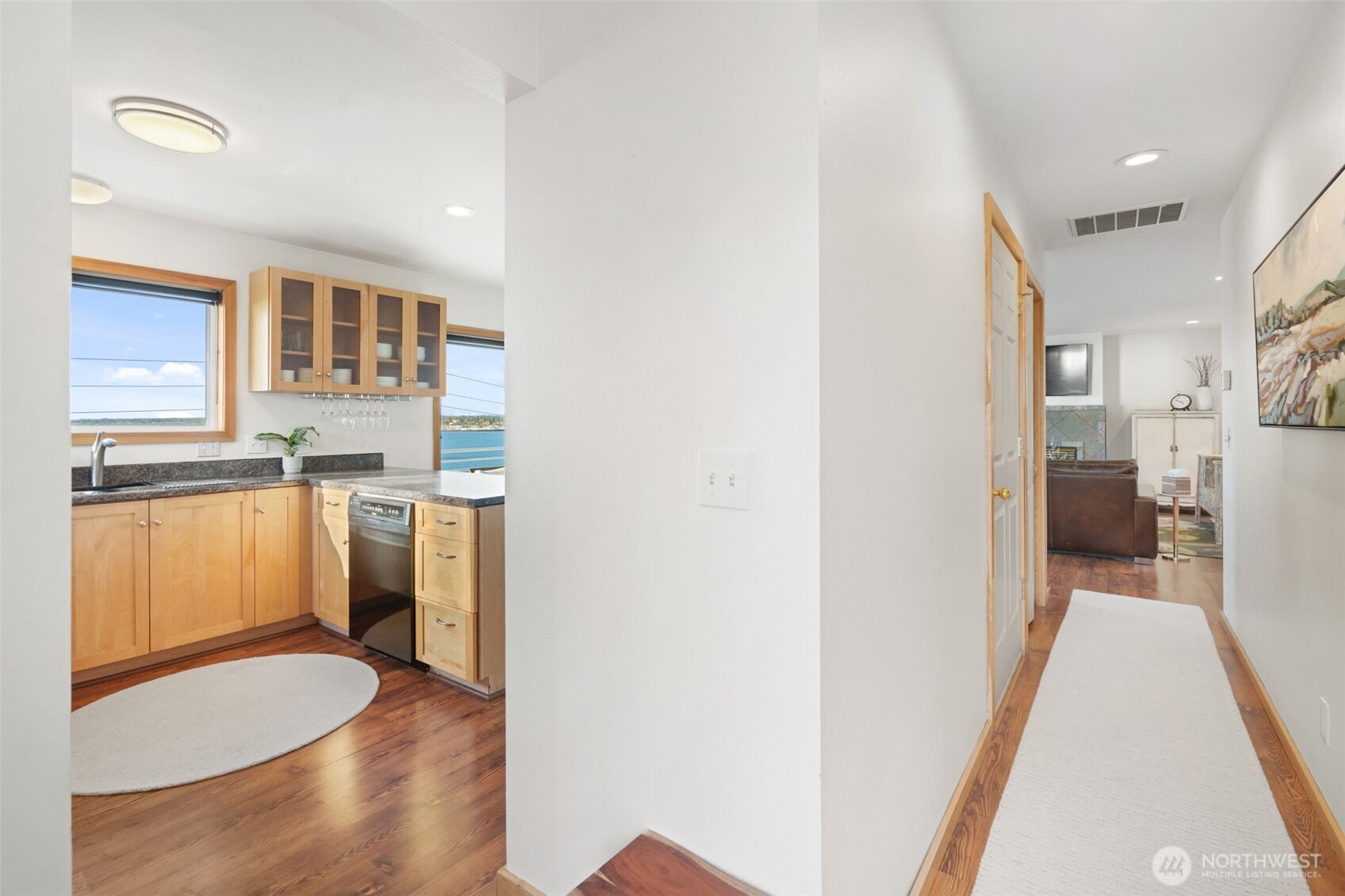 227 South State Street, Unit B Bellingham, WA 98225 - Photo 7 of 40