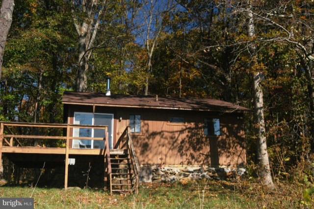 14081 Hume Road Hume, VA 22639 - Photo 1 of 15 Exterior (Rear)