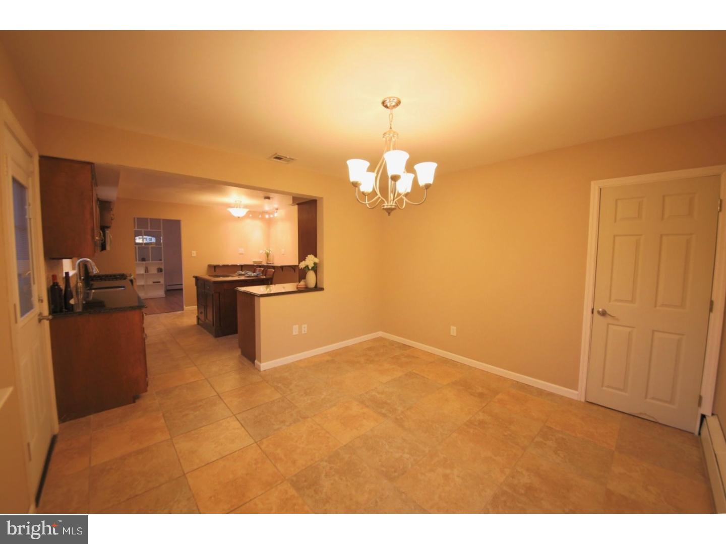 39 Winding Way Road Stratford, NJ 08084 - Photo 11 of 23