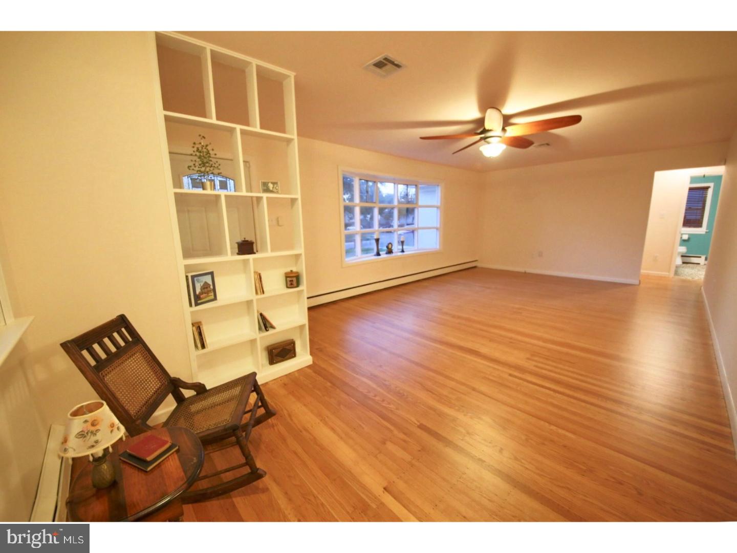 39 Winding Way Road Stratford, NJ 08084 - Photo 4 of 23