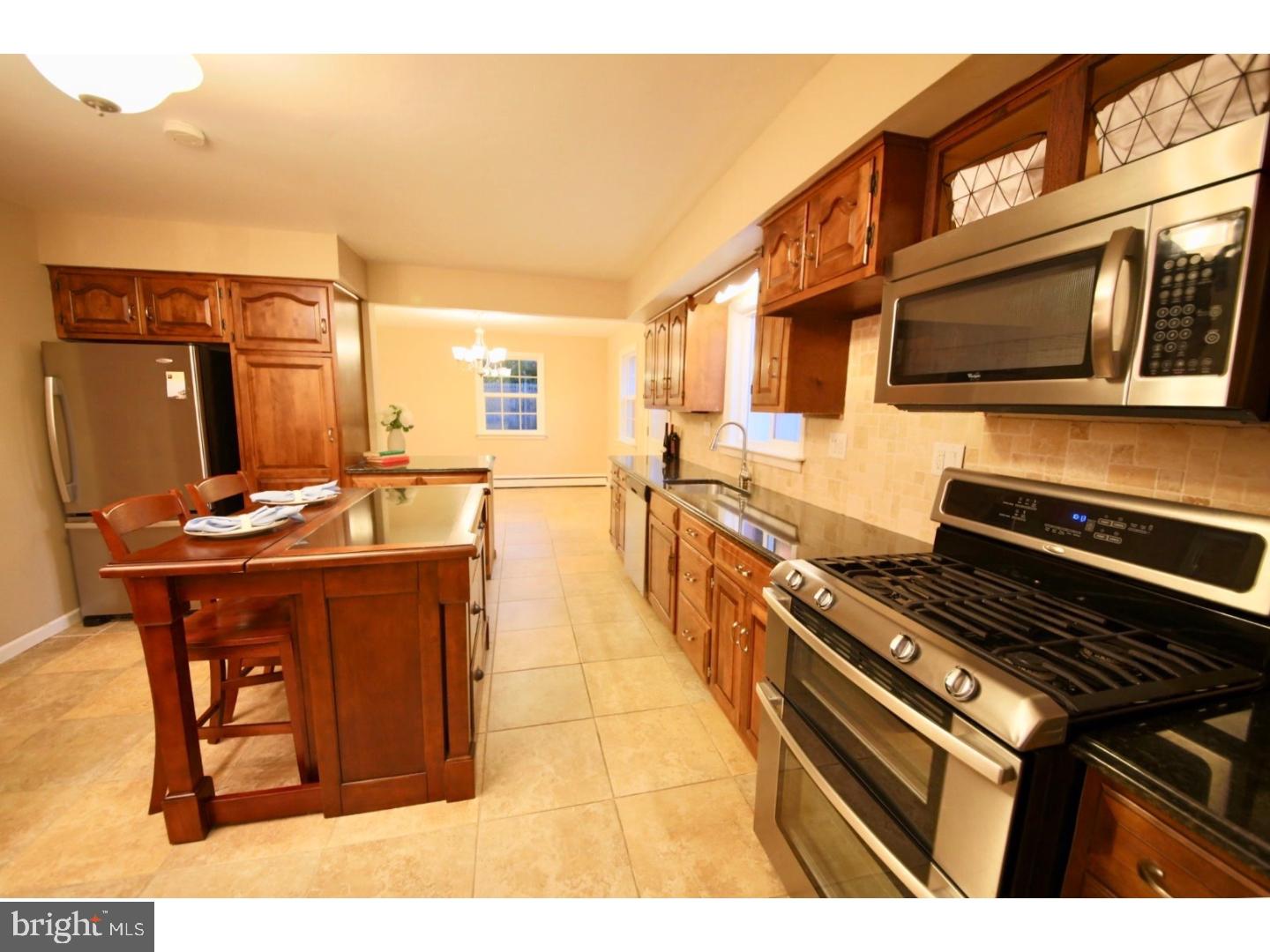 39 Winding Way Road Stratford, NJ 08084 - Photo 6 of 23