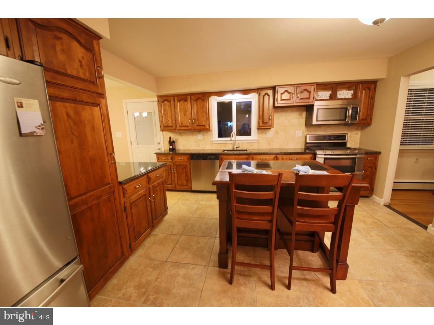39 Winding Way Road Stratford, NJ 08084 - Photo 7 of 23
