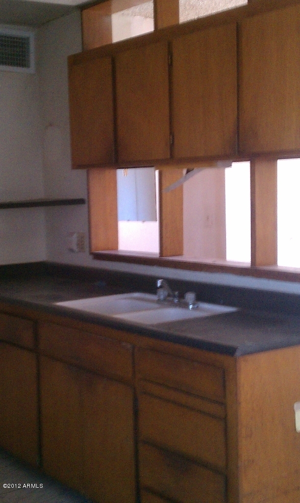 2108 West Pecan Road Phoenix, AZ 85041 - Photo 13 of 30 IMAG0930