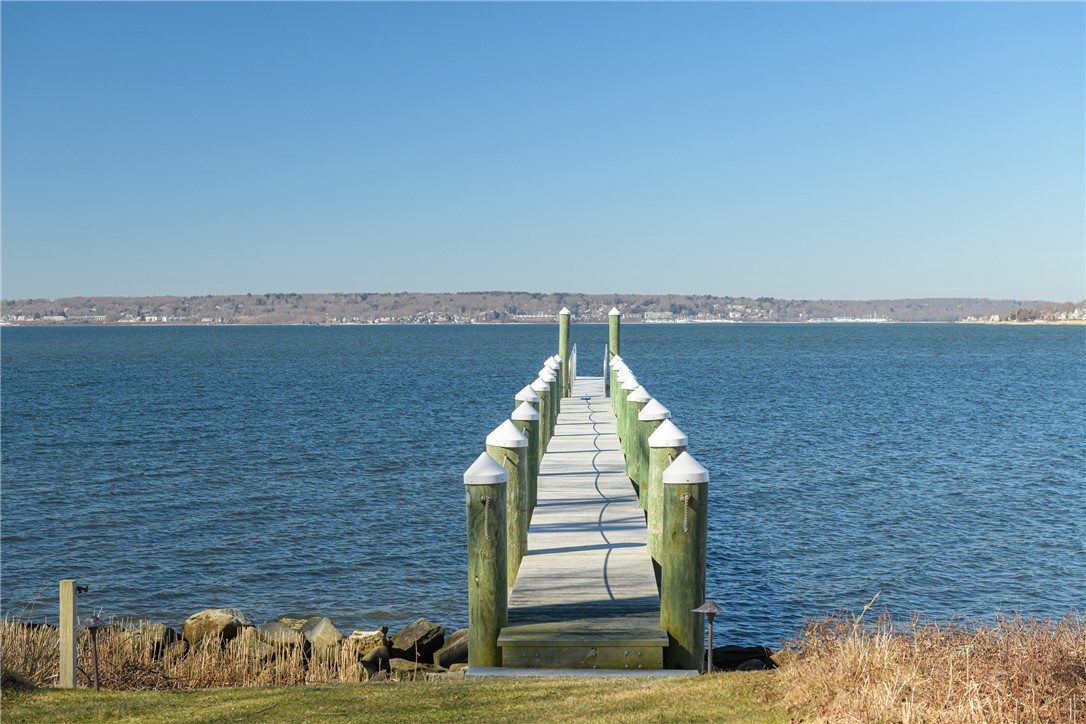 246 Channel View Warwick, RI 02889 - Photo 2 of 50