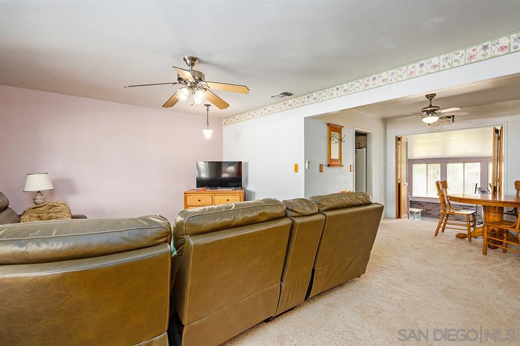 321 El Monte Road El Cajon, CA 92020 - Photo 6 of 24