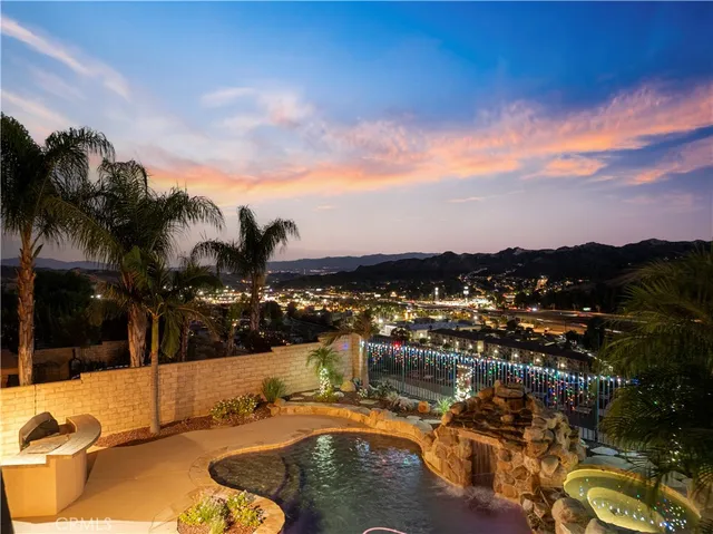 $849,999 | 32241 Big Oak Lane, Castaic, CA 91384