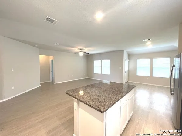 $1,950 | 2966 Daisy Meadow, New Braunfels, TX 78130