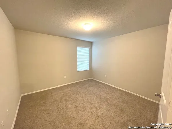 $1,950 | 2966 Daisy Meadow, New Braunfels, TX 78130