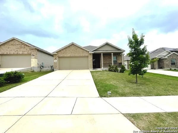 $1,950 | 2966 Daisy Meadow, New Braunfels, TX 78130