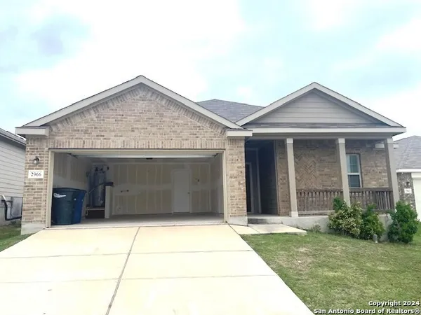 $1,950 | 2966 Daisy Meadow, New Braunfels, TX 78130