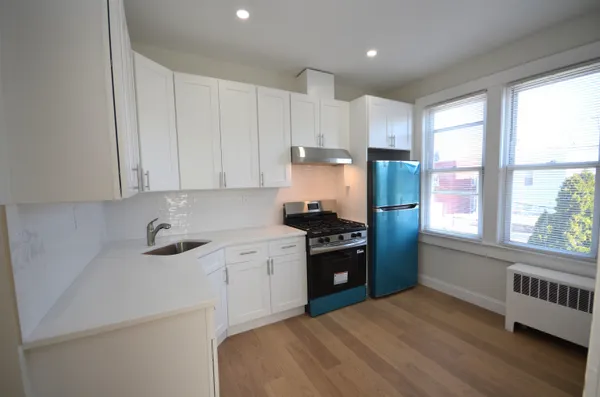 $1,945 | 376 Van Nostrand Avenue, Jersey City, NJ 07305