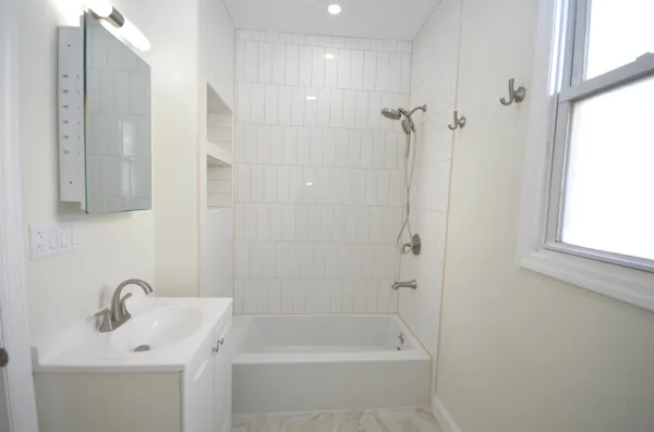 $1,945 | 376 Van Nostrand Avenue, Jersey City, NJ 07305