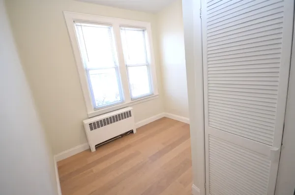 $1,945 | 376 Van Nostrand Avenue, Jersey City, NJ 07305