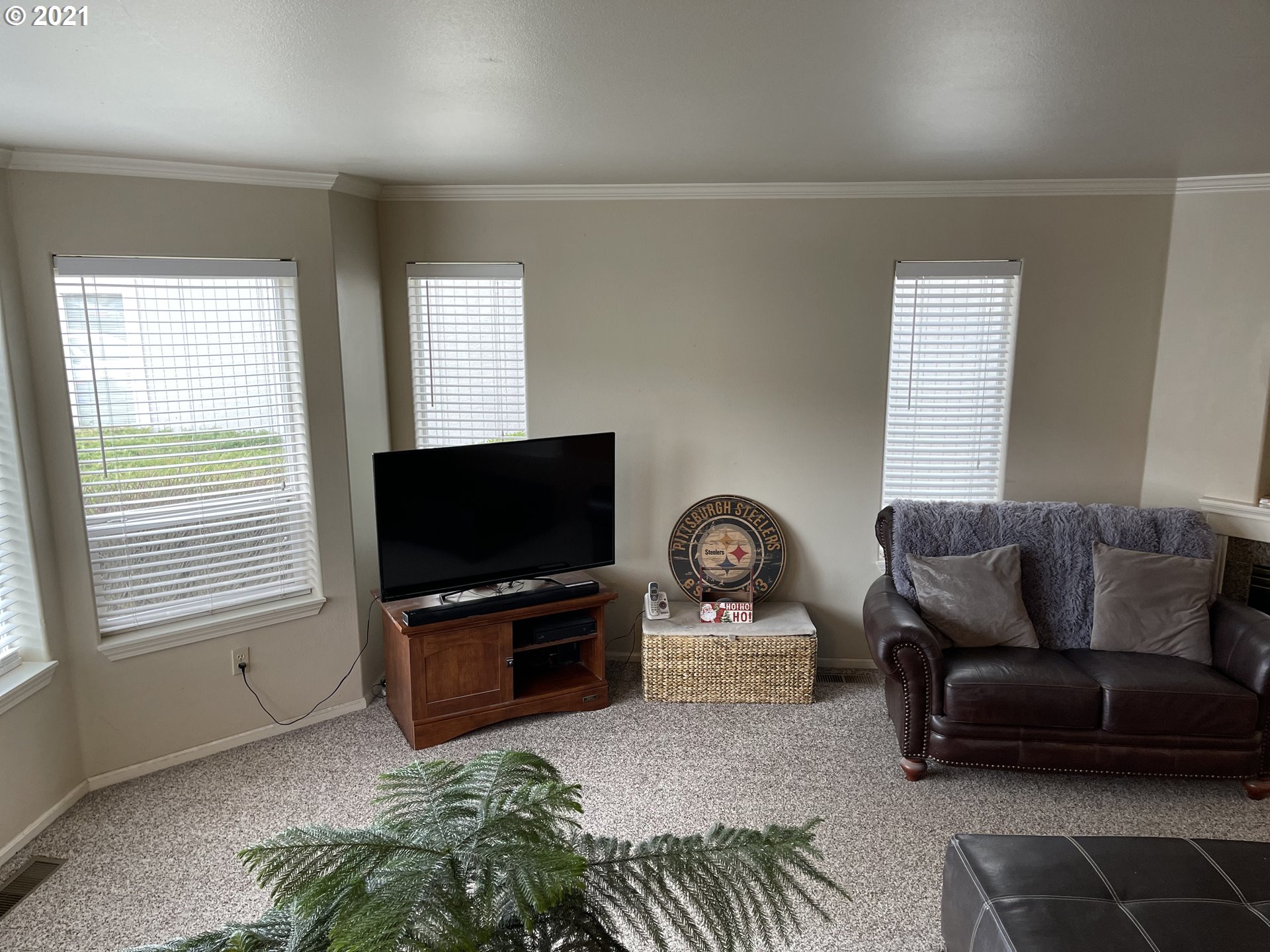202 Northeast Rifle Range Street Roseburg, OR 97470 - Photo 9 of 13 Gallery Image 9