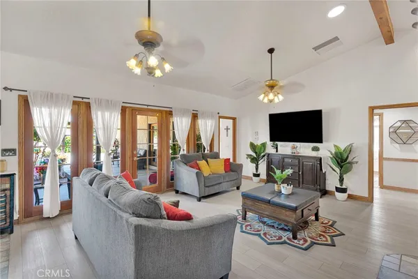$565,000 | 19985 Red Feather Road, Apple Valley, CA 92307
