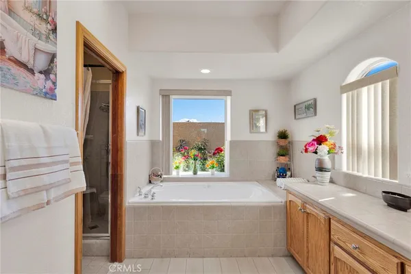 $565,000 | 19985 Red Feather Road, Apple Valley, CA 92307