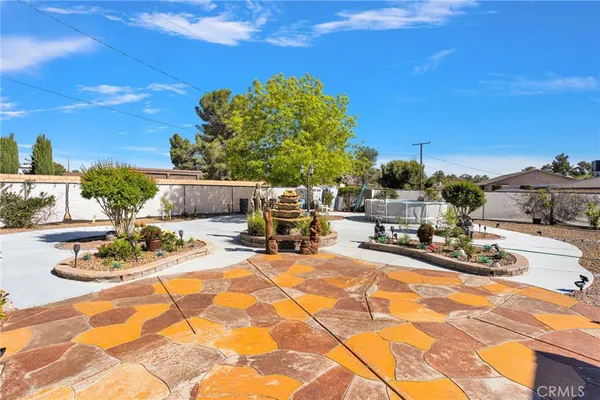 $565,000 | 19985 Red Feather Road, Apple Valley, CA 92307