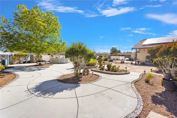 $565,000 | 19985 Red Feather Road, Apple Valley, CA 92307