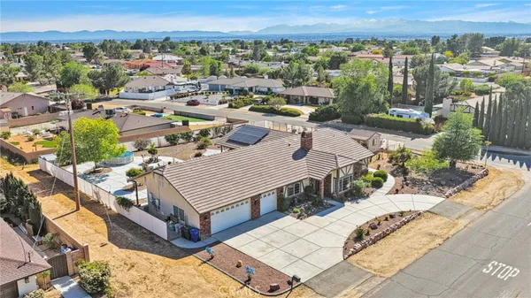 $565,000 | 19985 Red Feather Road, Apple Valley, CA 92307