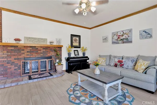 $565,000 | 19985 Red Feather Road, Apple Valley, CA 92307