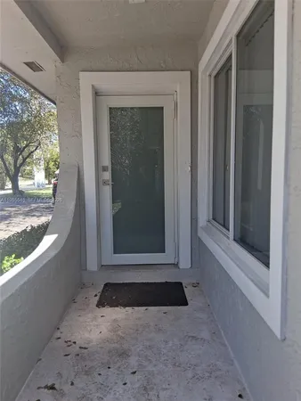 $4,950 | 12251 Southwest 82nd Avenue, Unit 2, Pinecrest, FL 33156