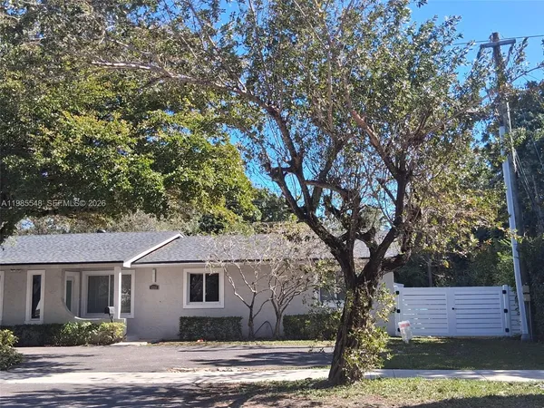 $4,950 | 12251 Southwest 82nd Avenue, Unit 2, Pinecrest, FL 33156