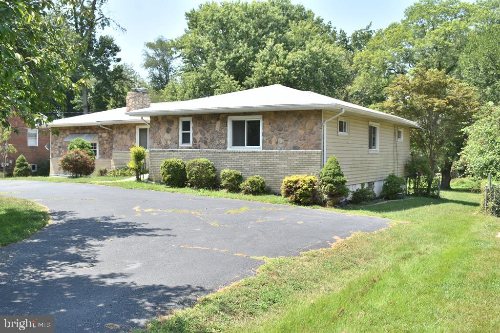 5711 Huntland Road Temple Hills, MD 20748 - Photo 3 of 23