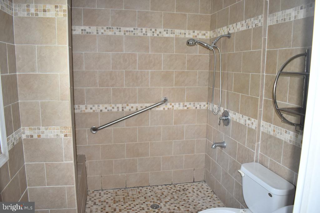 5711 Huntland Road Temple Hills, MD 20748 - Photo 8 of 23