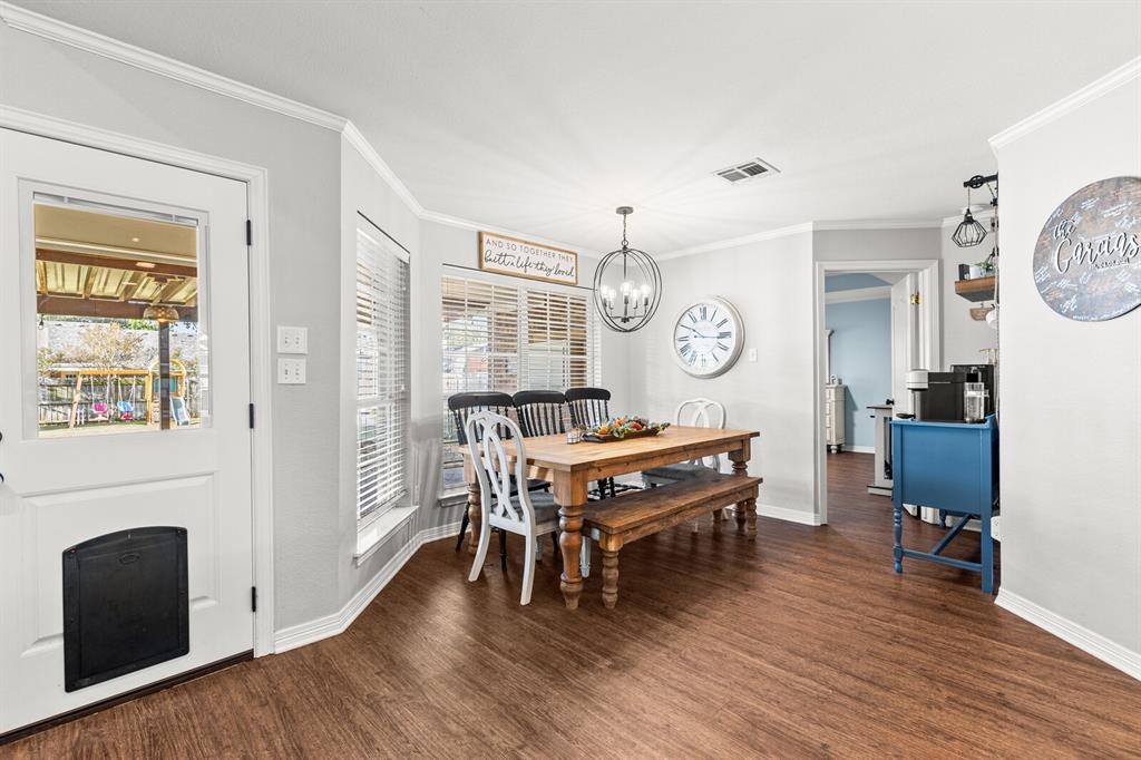 10616 Whitney Trace Drive Waco, TX 76708 - Photo 15 of 37 a living room with furniture and a wooden floor
