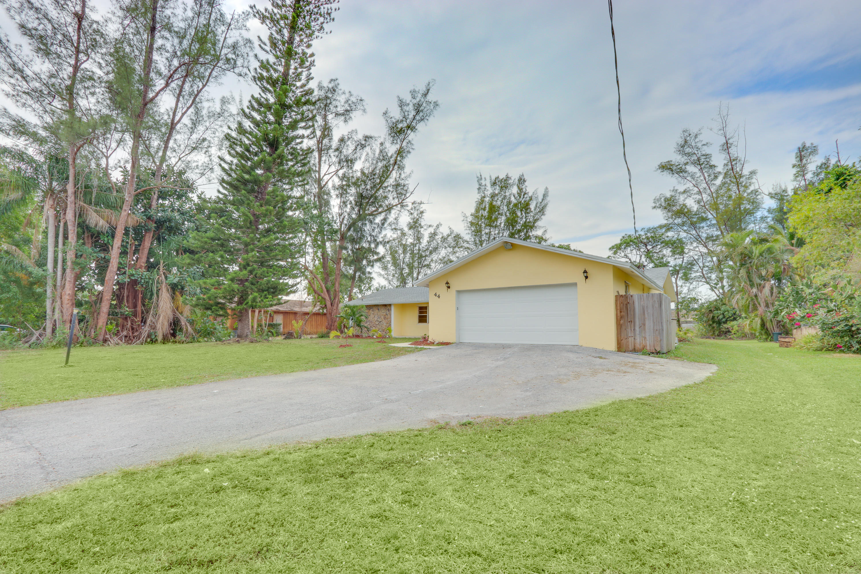 44 Akron Road Lake Worth, FL 33467 - Photo 4 of 39 Untitled-3