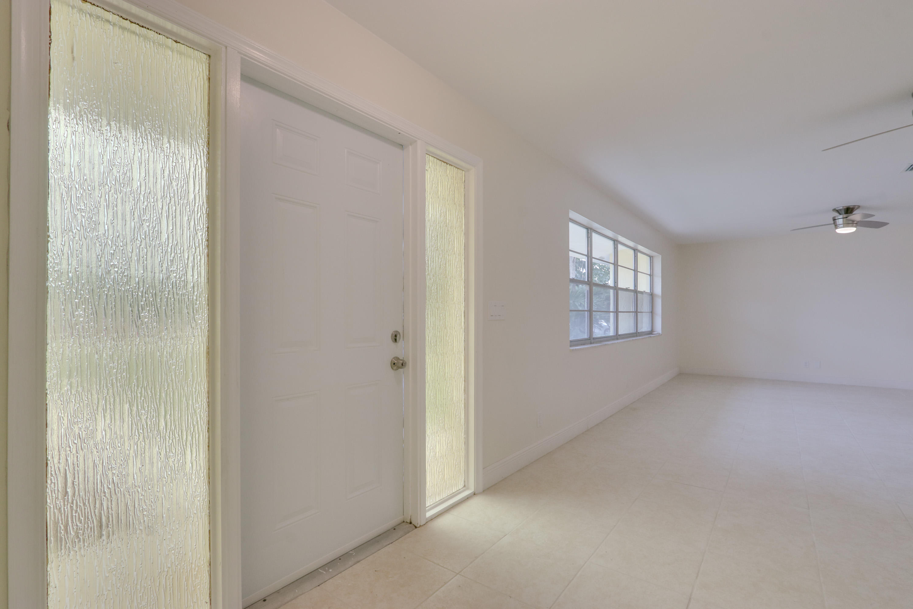 44 Akron Road Lake Worth, FL 33467 - Photo 7 of 39 Untitled-6