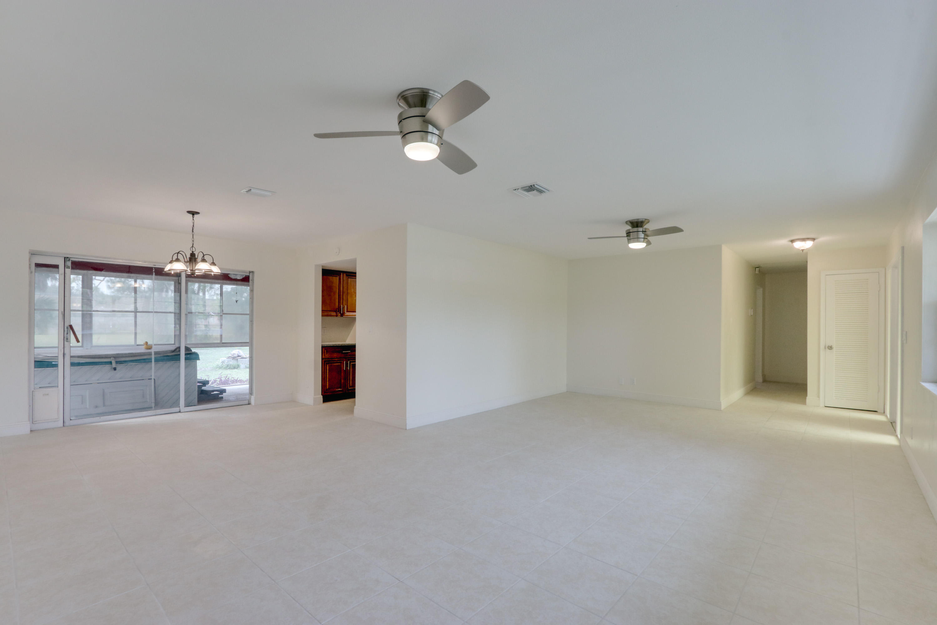 44 Akron Road Lake Worth, FL 33467 - Photo 8 of 39 Untitled-7