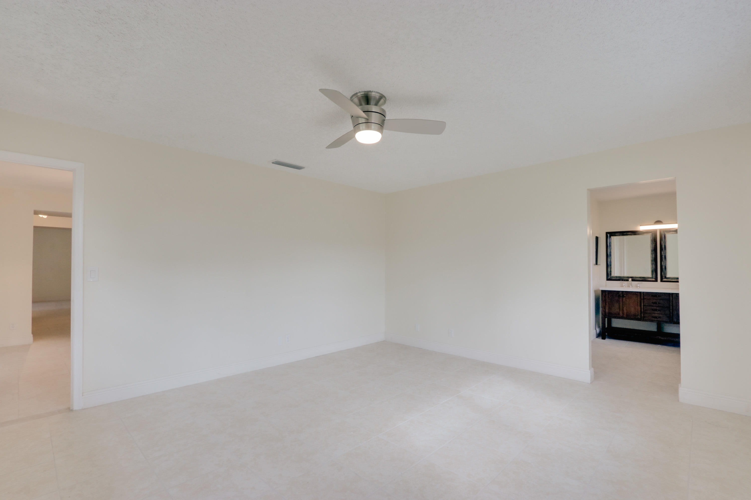 44 Akron Road Lake Worth, FL 33467 - Photo 10 of 39 Untitled-9