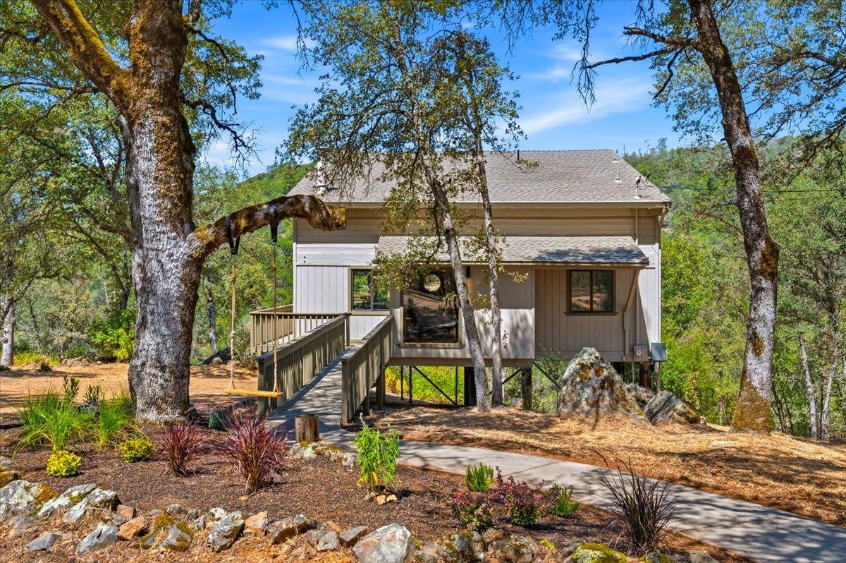 17500 Winding Oaks Road Grass Valley, CA 95949 - Photo 2 of 55