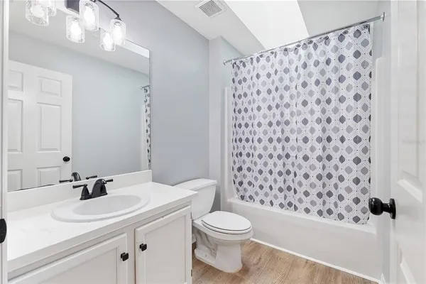 $2,400 | 6621 Southwest 81 Street, Gainesville, FL 32608