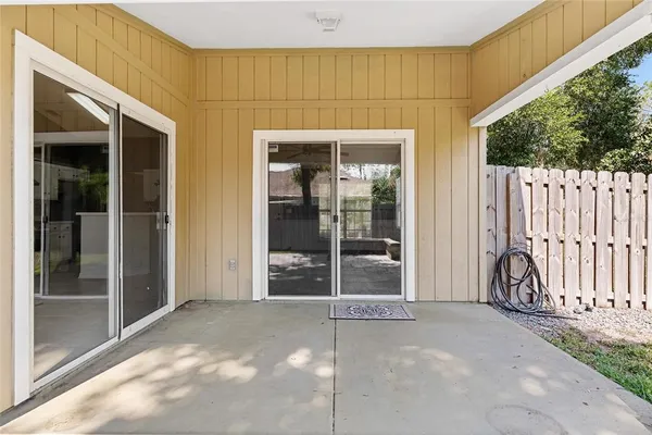 $2,400 | 6621 Southwest 81 Street, Gainesville, FL 32608