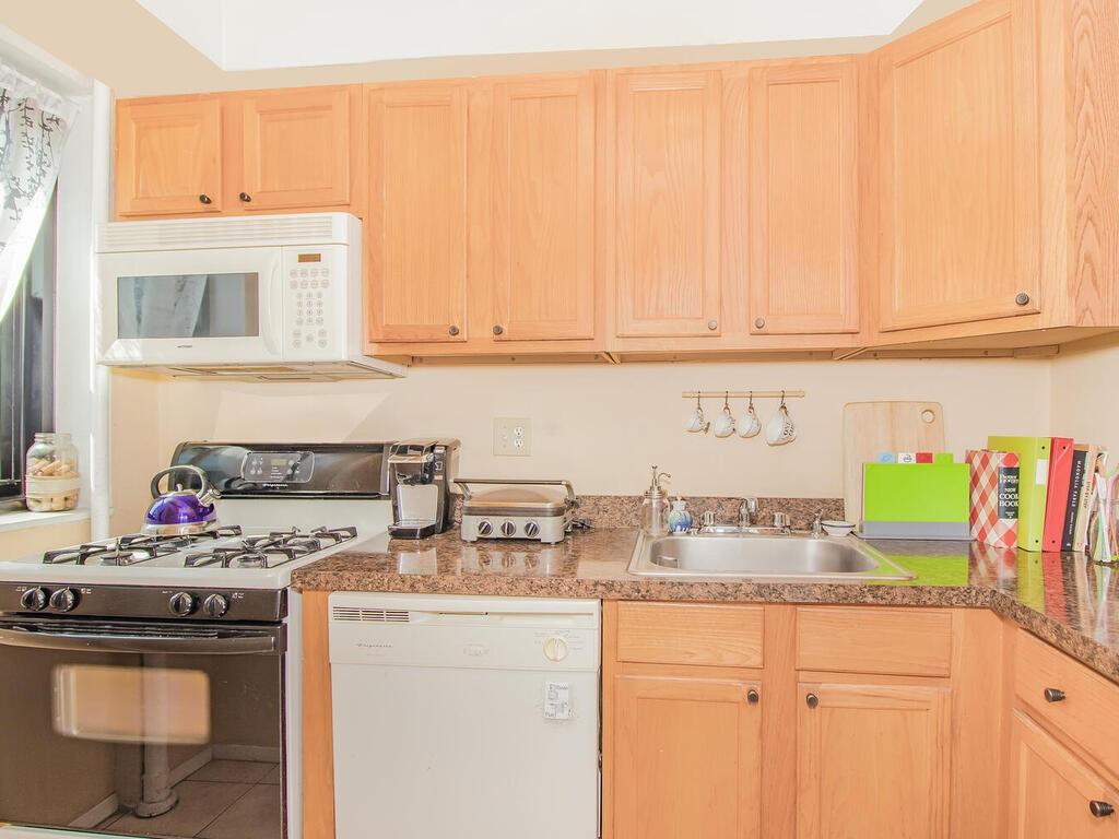 201 Clinton Avenue, Unit 8B Brooklyn, NY 11205 - Photo 9 of 16