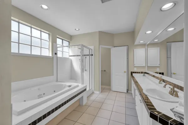 $790,000 | 205 Purple Slate Place, The Woodlands, TX 77381