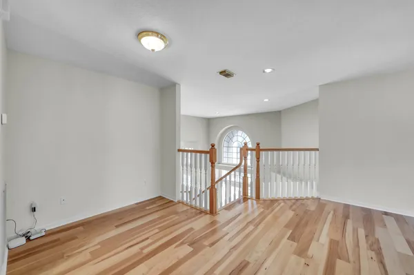 $790,000 | 205 Purple Slate Place, The Woodlands, TX 77381